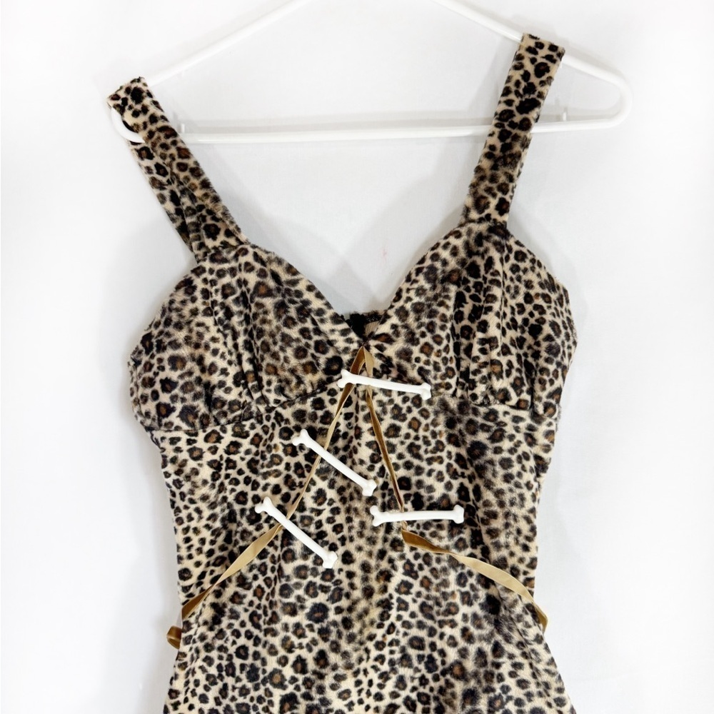 Halloween Women’s Costume leopard Dress Cave Woman Size S - Picture 2 of 10